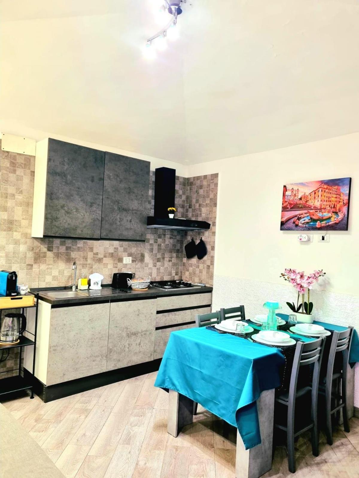 Appartement Cmhouselove Alessandrino Vicino Metro C